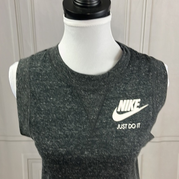 Nike dress - Picture 4 of 13